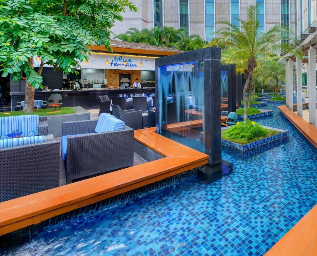 Novotel Bengaluru Outer Ring Road Exteriör bild