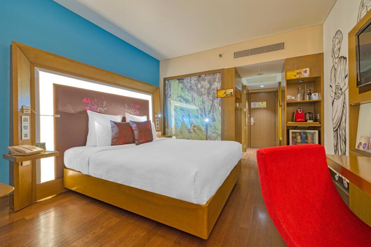 Novotel Bengaluru Outer Ring Road Exteriör bild