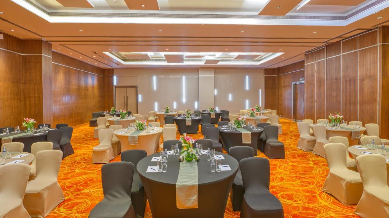 Novotel Bengaluru Outer Ring Road Exteriör bild