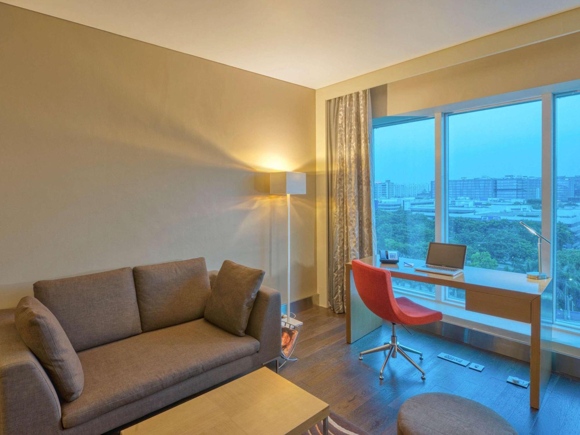 Novotel Bengaluru Outer Ring Road Exteriör bild