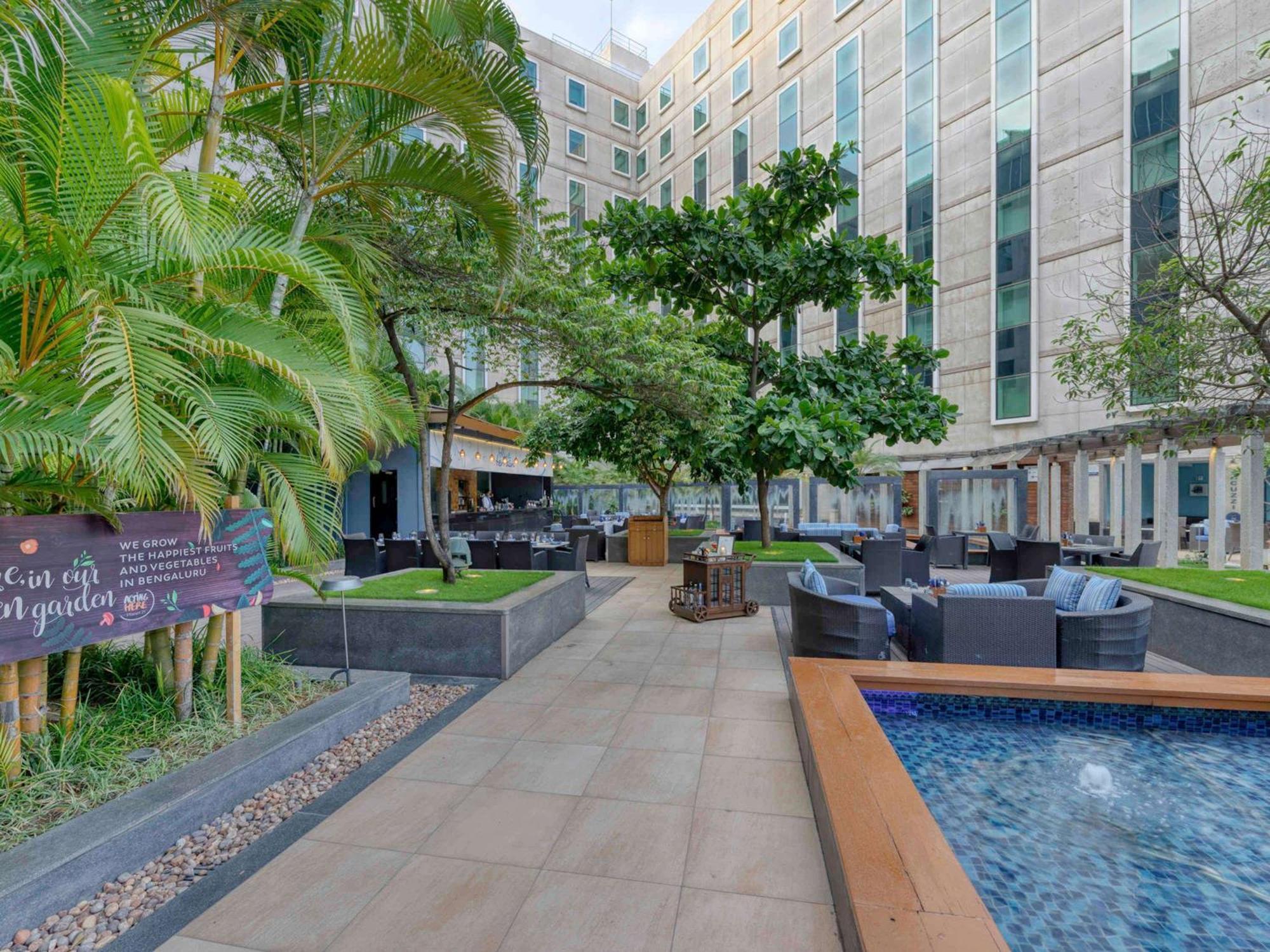 Novotel Bengaluru Outer Ring Road Exteriör bild